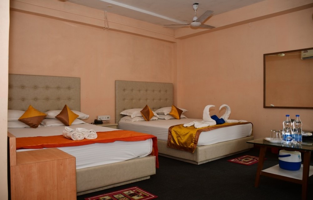 Hotel Dolphin
