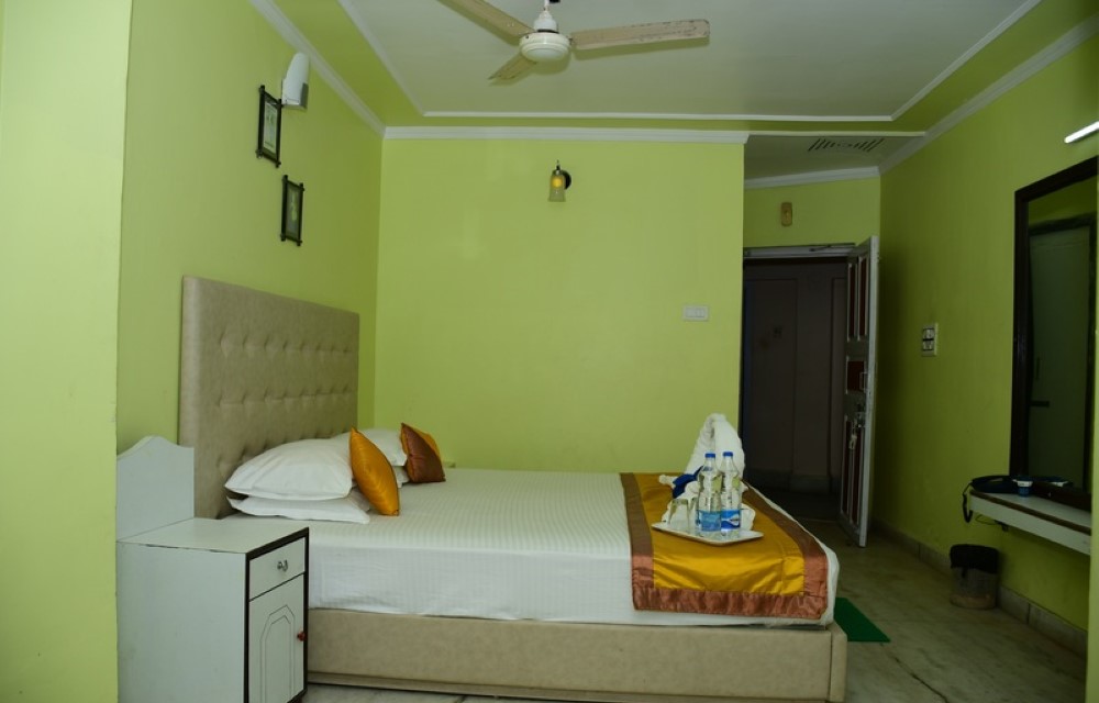 Hotel Dolphin
