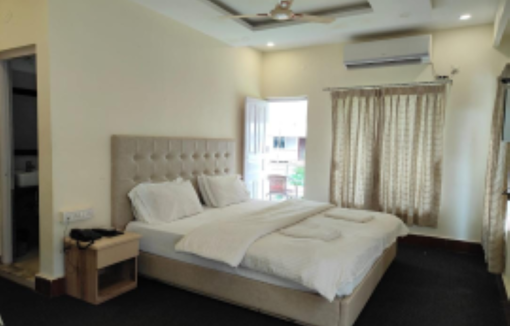 Hotel Dolphin